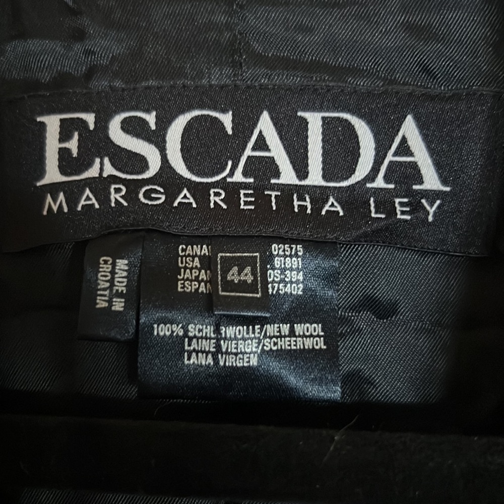 Escada blazer - Picture 2 of 3